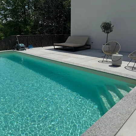 Valley Apartment *